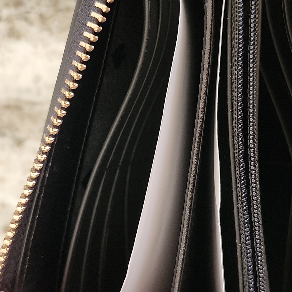 Kate Spade Wallet - Picture 6 of 8